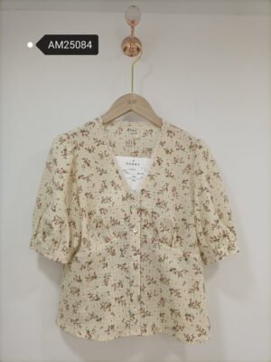 Floral Print V-Neck Top – lace trim | XM Fashion Mfg