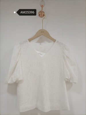 V-Neck Lace Blouse – Puff Sleeve | MX Craft Studio